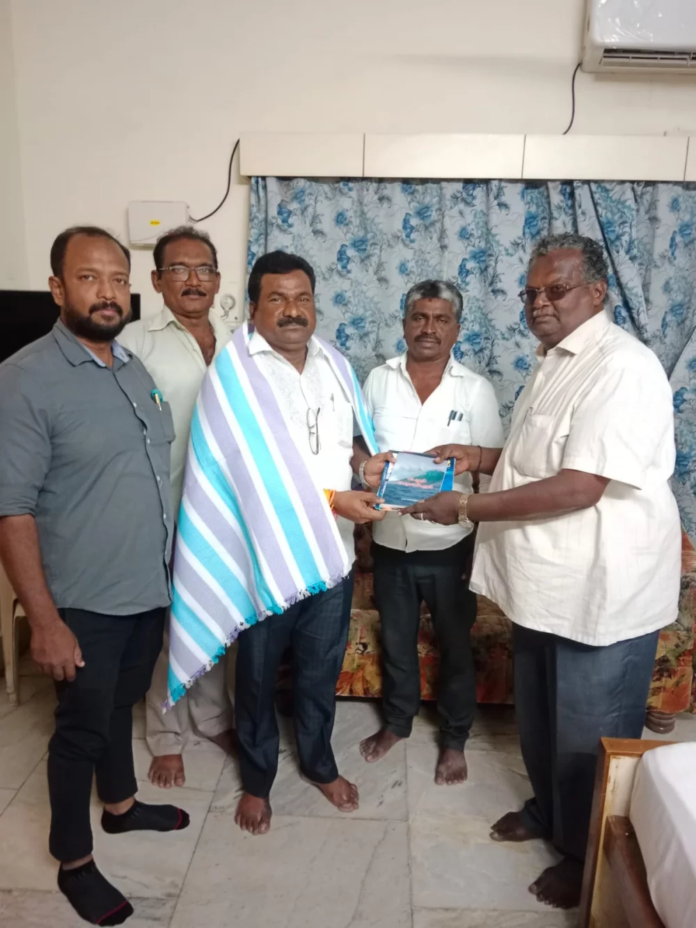 தூத்துக்குடியில் நம் உறவுகள் என்னை இன்று 14/08/24 வந்து சந்தித்தபோது