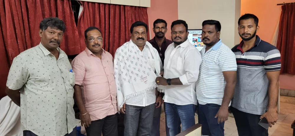 17/11/24 அன்று தூத்துக்குடியில் பாண்டியாதிபதி தேர்மாறன் அவர்களின் கல்லறை தோட்டத்திற்கு சென்று மாலை அணிவித்து மரியாதை செலுத்தியது மற்றும் பரதவர் அரசாணை பெறுவதற்கு அடுத்த கட்ட நகர்வு சம்பந்தமாக கலந்தாய்வுக் கூட்டம் நடத்தப்பட்டது.