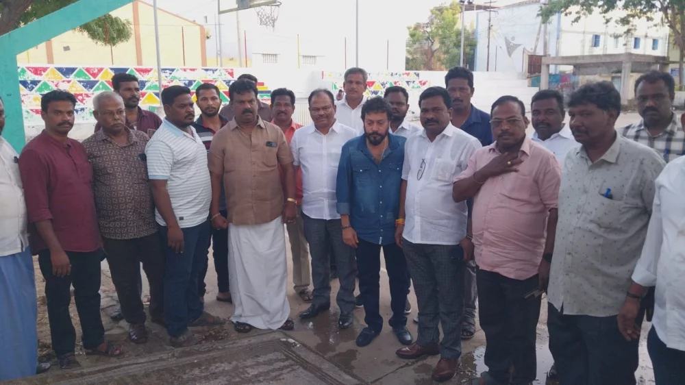 17/11/24 அன்று தூத்துக்குடியில் பாண்டியாதிபதி தேர்மாறன் அவர்களின் கல்லறை தோட்டத்திற்கு சென்று மாலை அணிவித்து மரியாதை செலுத்தியது மற்றும் பரதவர் அரசாணை பெறுவதற்கு அடுத்த கட்ட நகர்வு சம்பந்தமாக கலந்தாய்வுக் கூட்டம் நடத்தப்பட்டது.