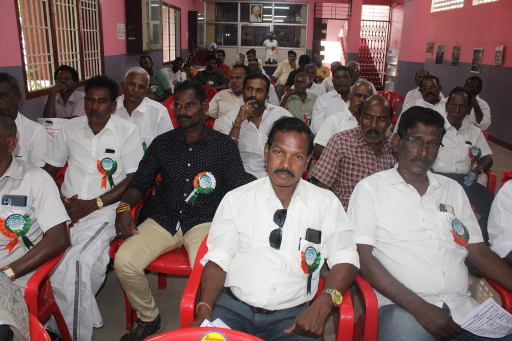 இன்று 21/11/24  உலக மீனவர் தினத்தை முன்னிட்டு வேண்டும்  மீனவனுக்கு மீண்டும் சுதந்திரம் என்ற தலைப்பில் நடைபெற்ற கருத்தரங்கம் நிகழ்ச்சியில்.