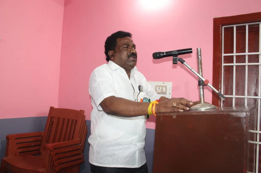 இன்று 21/11/24  உலக மீனவர் தினத்தை முன்னிட்டு வேண்டும்  மீனவனுக்கு மீண்டும் சுதந்திரம் என்ற தலைப்பில் நடைபெற்ற கருத்தரங்கம் நிகழ்ச்சியில்.