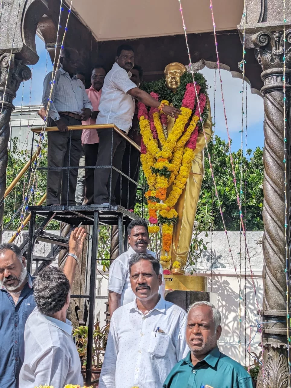 டிசம்பர் மாதம் 7 ஆம் தேதி பிறந்தநாள் விழா நாயகன். பாண்டிச்சேரியின் மறைக்க முடியாத அடையாளம் பரதவர் குல வழித்தோன்றல்சீமான் ந.செல்வராசுலு செட்டியார் அவர்களின் பிறந்தநாள் விழா.