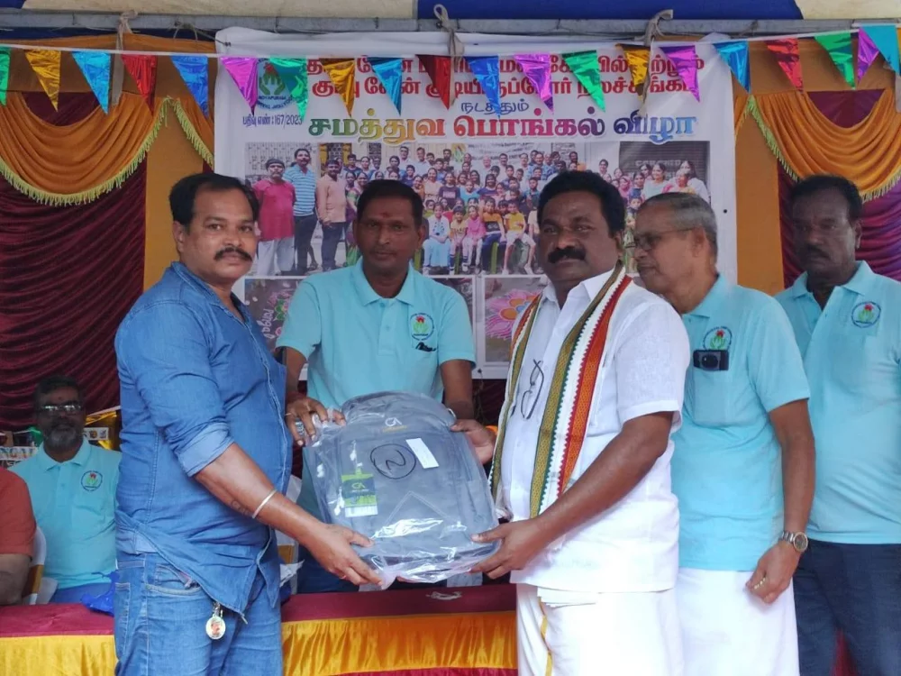 சென்னை இராயபுரம் தம்பு லைன், மாரியம்மன் கோவில் தெரு அசோசியேஷன் சார்பாக நடைபெற்ற பொங்கல் விழா நிகழ்ச்சியில் சிறப்பு அழைப்பாளராக கலந்து கொண்ட போது..