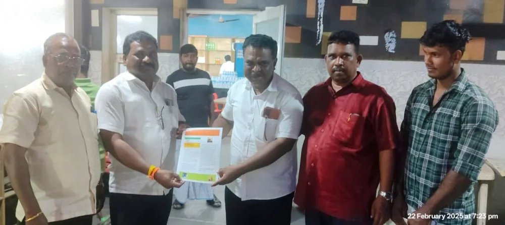 தஞ்சை தளபதி நாகை மன்னன் மாவீரன் வருணகுலத்தான் அவர்களை சுதந்திர போராட்ட வீரராக இந்திய அரசு அறிவித்த தை கொண்டாடும் விதமாக விழாவை நாகையில் நடத்துவதற்கு ஒத்துழைப்பு தர வேண்டி கவுன்சிலர் பா.அங்குதன் அவர்களை சந்தித்து ஆதரவு பெற்ற போது.