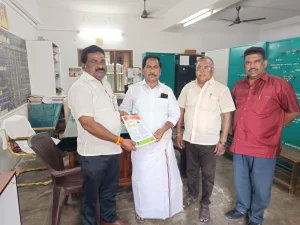 தஞ்சை தளபதி நாகை மன்னன் மாவீரன் வருணகுலத்தான் அவர்களை சுதந்திர போராட்ட வீரராக இந்திய அரசு அறிவித்த தை கொண்டாடும் விதமாக விழாவை நாகையில் நடத்துவதற்கு ஒத்துழைப்பு தர வேண்டி முன்னாள் மீன்வளத்துறை அமைச்சர் கே. ஜெயபால் அவர்களை சந்தித்து ஆதரவு பெற்ற போது.