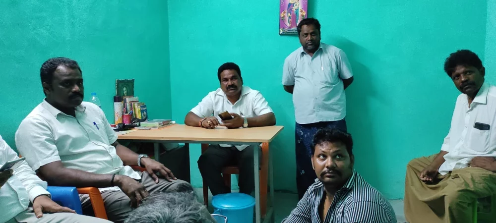 பரதவர் முன்னேற்றப் பேரவையின் பாம்பன் கிளை நிர்வாகிகள் கலந்தாய்வுக் கூட்டம் 20/05/22 அன்று பாம்பனில் நடைபெற்றது இக்கூட்டத்தில் பரதவர் முன்னேற்றப் பேரவையின் பாம்பன் கிளை நிர்வாகிகள் கலந்து கொண்டனர்.