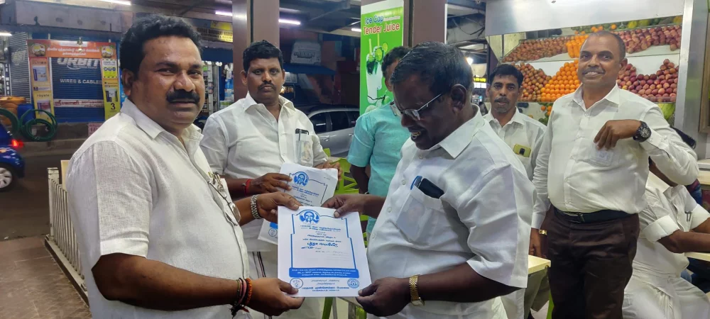 பரதவர் முன்னேற்றப் பேரவை சார்பாக முனைவர் தி.முத்து கண்ணப்பர் படைப்பான சங்க இலக்கியத்தில் நெய்தல்நிலம் நூல் வெளியீட்டு விழாவிற்கு செங்கல்பட்டு மாவட்டத்தில் உள்ள அனைத்து மீனவர் கிராமங்களுக்கும் அழைப்புக் கொடுக்கப்பட்டு நிகழ்ச்சிக்கு வருமாறு அழைத்த போது.