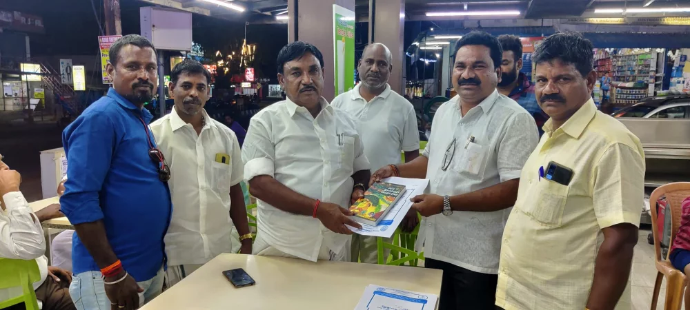 பரதவர் முன்னேற்றப் பேரவை சார்பாக முனைவர் தி.முத்து கண்ணப்பர் படைப்பான சங்க இலக்கியத்தில் நெய்தல்நிலம் நூல் வெளியீட்டு விழாவிற்கு செங்கல்பட்டு மாவட்டத்தில் உள்ள அனைத்து மீனவர் கிராமங்களுக்கும் அழைப்புக் கொடுக்கப்பட்டு நிகழ்ச்சிக்கு வருமாறு அழைத்த போது.