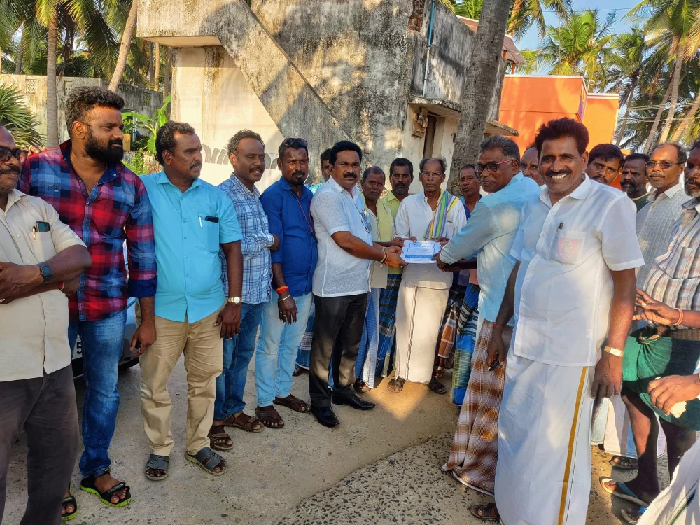 பரதவர் முன்னேற்றப் பேரவை சார்பாக முனைவர் தி.முத்து கண்ணப்பர் படைப்பான சங்க இலக்கியத்தில் நெய்தல்நிலம் நூல் வெளியீட்டு விழாவிற்கு செங்கல்பட்டு மாவட்டத்தில் உள்ள அனைத்து மீனவர் கிராமங்களுக்கும் அழைப்புக் கொடுக்கப்பட்டு நிகழ்ச்சிக்கு வருமாறு அழைத்த போது.