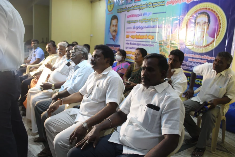 04/06/2022 அன்று பரதவர் முன்னேற்ற பேரவை சார்பாக செங்கல்பட்டு மாவட்டம் ECR கல்பாக்கம் அடுத்த காத்தான்கடை பகுதியில் என்கேபி மஹாலில் நடை பெற்ற முனைவர் தி. முத்து கண்ணப்பர் அவர்களுடைய சங்க இலக்கியத்தில் நெய்தல் நிலம் நூல் வெளியீட்டு விழாவின்போது.