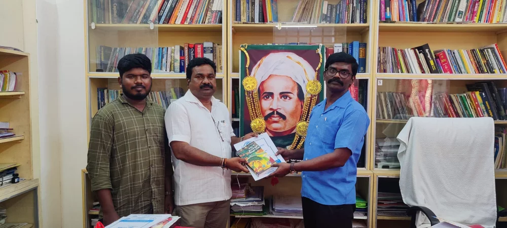 பரதவர் முன்னேற்றப் பேரவை சார்பாக முனைவர் தி.முத்து கண்ணப்பர் படைப்பான சங்க இலக்கியத்தில் நெய்தல்நிலம் நூல் வெளியீட்டு விழாவிற்கு செங்கல்பட்டு மாவட்டத்தில் உள்ள அனைத்து மீனவர் கிராமங்களுக்கும் அழைப்புக் கொடுக்கப்பட்டு நிகழ்ச்சிக்கு வருமாறு அழைத்த போது.