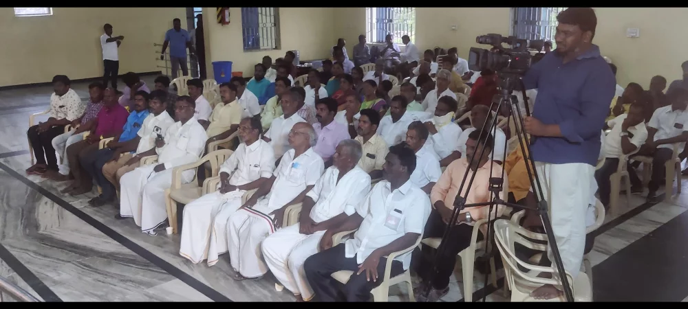 04/06/2022 அன்று பரதவர் முன்னேற்ற பேரவை சார்பாக செங்கல்பட்டு மாவட்டம் ECR கல்பாக்கம் அடுத்த காத்தான்கடை பகுதியில் என்கேபி மஹாலில் நடை பெற்ற முனைவர் தி. முத்து கண்ணப்பர் அவர்களுடைய சங்க இலக்கியத்தில் நெய்தல் நிலம் நூல் வெளியீட்டு விழாவின்போது.