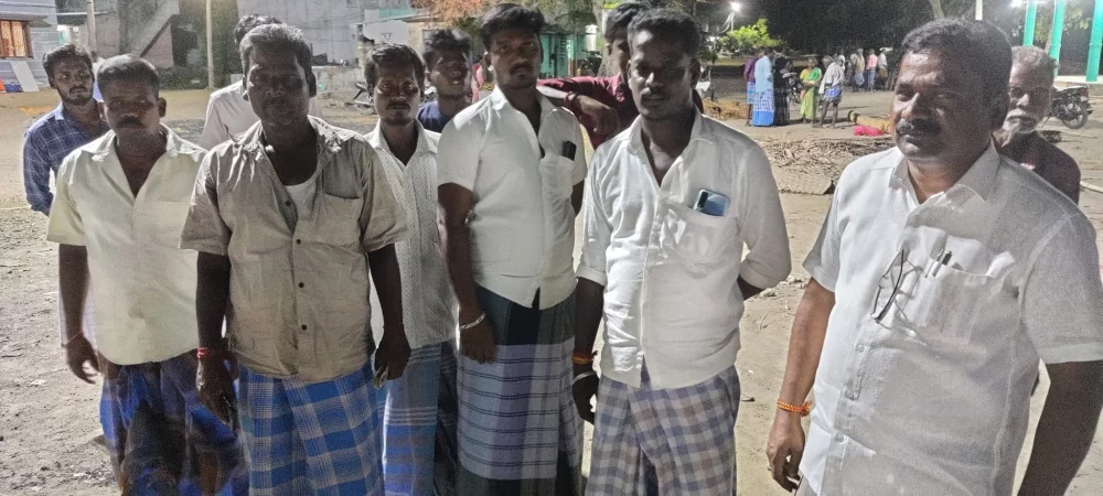 கள்ளக்குறிச்சி மாவட்டம் வேளாக்குறிச்சி மீனவர் கிராமத்துக்குச் சென்று இந்திய மீனவர் சங்கம் மற்றும் பரதவர் முன்னேற்றப் பேரவை சார்பாக நிர்வாகத்தை கட்டமைப்பது நிர்வாகப் பொறுப்பில் நிர்வாகிகளை தேர்ந்தெடுப்பது போன்ற விஷயங்களை உரையாற்றி வந்தபோது.