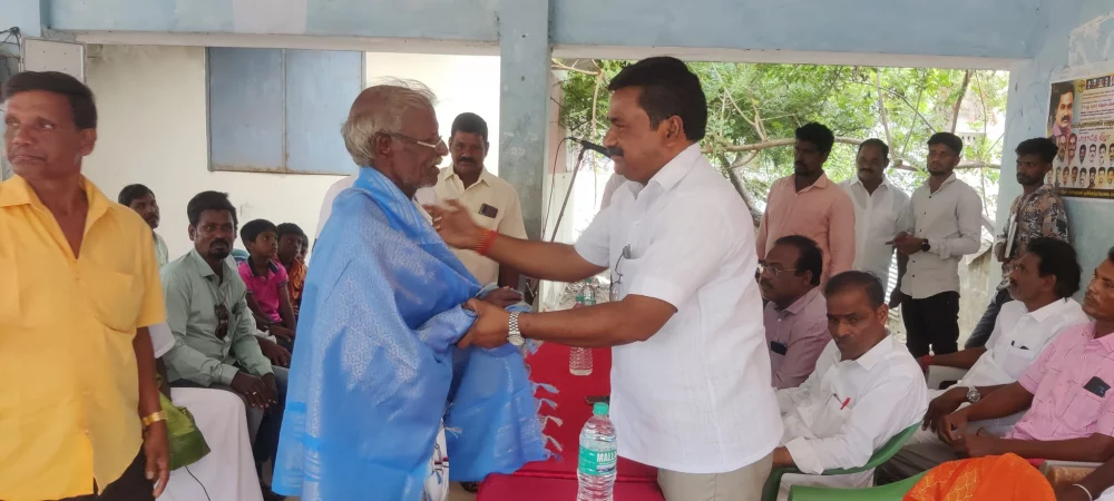 உய்யாலிகுப்பம் மீனவர் கூட்டுறவு சங்கம் நடத்தும் 71-வது தொடக்கவிழாவில் சிறப்பு விருந்தினராக கலந்து கொண்டப்போது.