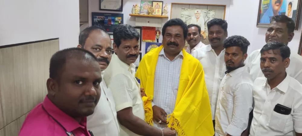 சுவிட்சர்லாந்து நாட்டின் ஜெனிவா நகரில் உள்ள ஐநா சபையில் மீனவர்களுக்கு வழங்கக்கூடிய மானியங்களை நிறுத்துவது சம்பந்தமான தீர்மானத்தை எதிர்ப்பு தெரிவித்து தாயகம் திரும்பிய என்னை வாழ்த்தியப்போது.