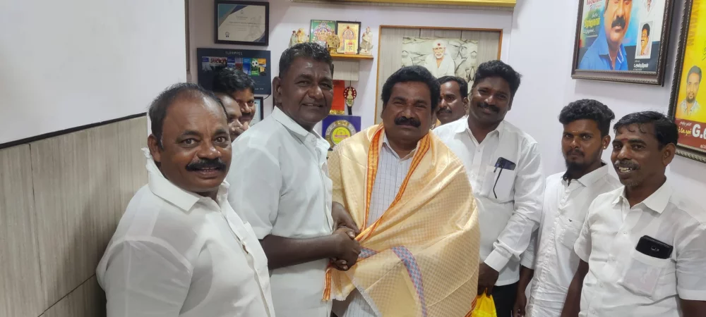 சுவிட்சர்லாந்து நாட்டின் ஜெனிவா நகரில் உள்ள ஐநா சபையில் மீனவர்களுக்கு வழங்கக்கூடிய மானியங்களை நிறுத்துவது சம்பந்தமான தீர்மானத்தை எதிர்ப்பு தெரிவித்து தாயகம் திரும்பிய என்னை வாழ்த்தியப்போது.