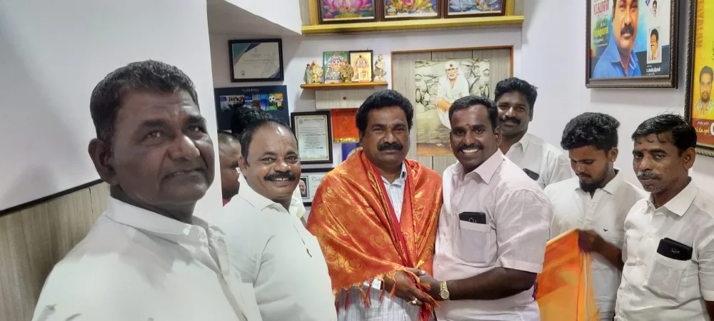 சுவிட்சர்லாந்து நாட்டின் ஜெனிவா நகரில் உள்ள ஐநா சபையில் மீனவர்களுக்கு வழங்கக்கூடிய மானியங்களை நிறுத்துவது சம்பந்தமான தீர்மானத்தை எதிர்ப்பு தெரிவித்து தாயகம் திரும்பிய என்னை வாழ்த்தியப்போது.