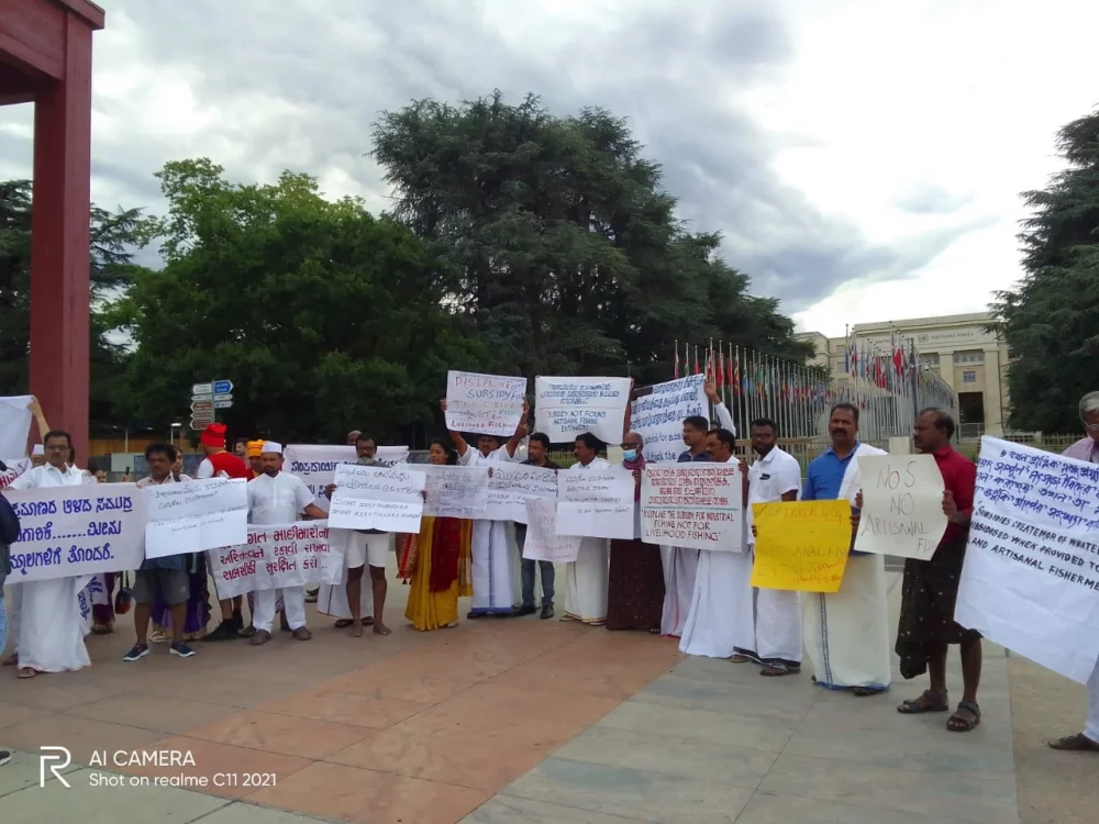 இன்று சுசர்லாந்து நாட்டிலுள்ள ஐநா சபையில் மீனவர்களுக்கு வழங்கக்கூடிய மானியங்களை நிறுத்துவது சம்பந்தமான தீர்மானத்தை எதிர்ப்பு தெரிவிக்கும் விதமாக இந்தியாவிலிருந்து மீனவப் பிரதிநிதிகள் வந்து நமது நியாயமான கோரிக்கையை ஐநா சபையில் நேற்று முன்வைத்தோம்.