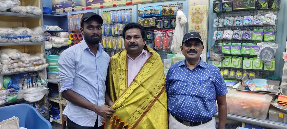 சுவிட்சர்லாந்து நாட்டின் ஜெனிவா நகரில் உள்ள ஐநா சபையில் மீனவர்களுக்கு வழங்கக்கூடிய மானியங்களை நிறுத்துவது சம்பந்தமான தீர்மானத்தை எதிர்ப்பு தெரிவித்து தாயகம் திரும்பிய என்னை வாழ்த்தியப்போது.