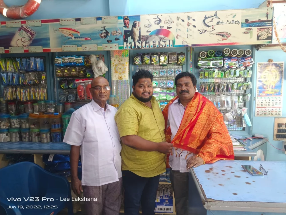 சுவிட்சர்லாந்து நாட்டின் ஜெனிவா நகரில் உள்ள ஐநா சபையில் மீனவர்களுக்கு வழங்கக்கூடிய மானியங்களை நிறுத்துவது சம்பந்தமான தீர்மானத்தை எதிர்ப்பு தெரிவித்து தாயகம் திரும்பிய என்னை வாழ்த்தியப்போது.