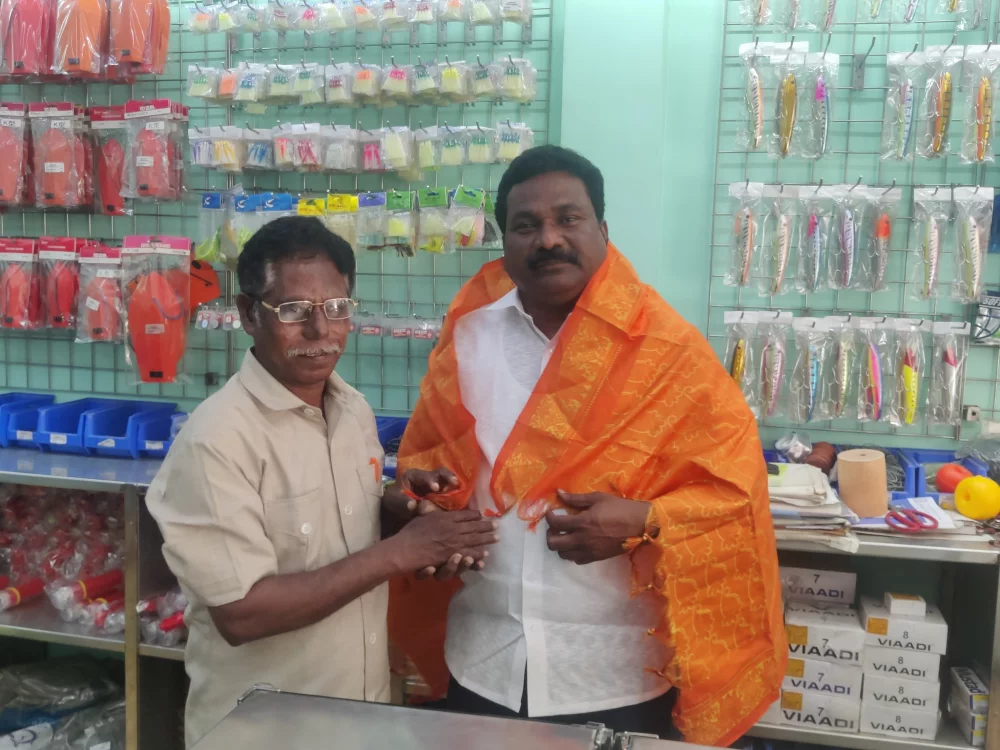 17/03/2025 அன்று எனது பிறந்த நாளை முன்னிட்டு பிறந்தநாள் நிகழ்ச்சியை கொண்டாடியும் அன்னதான நிகழ்ச்சியை நடத்தியும் வாழ்த்து தெரிவித்த உறவினர்களுக்கும் நண்பர்களுக்கும் எனது உயிராக கருதும் என் பரதவர் இன சொந்தங்களுக்கும் எனது மனமார்ந்த நன்றிகள்.