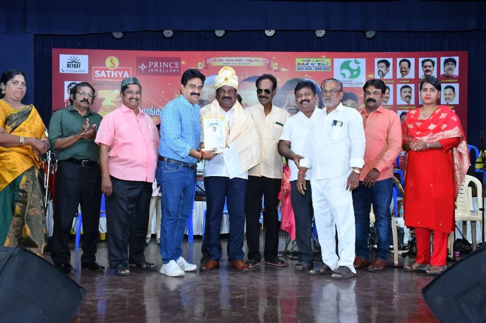 17/03/2025 அன்று எனது பிறந்த நாளை முன்னிட்டு பிறந்தநாள் நிகழ்ச்சியை கொண்டாடியும் அன்னதான நிகழ்ச்சியை நடத்தியும் வாழ்த்து தெரிவித்த உறவினர்களுக்கும் நண்பர்களுக்கும் எனது உயிராக கருதும் என் பரதவர் இன சொந்தங்களுக்கும் எனது மனமார்ந்த நன்றிகள்.