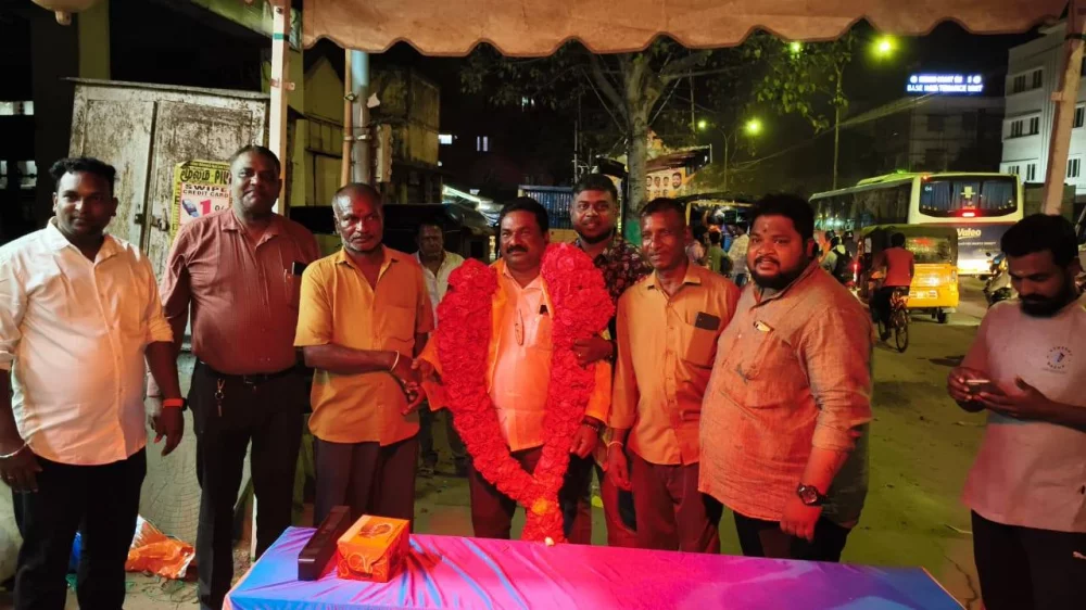 17/03/2025 அன்று எனது பிறந்த நாளை முன்னிட்டு பிறந்தநாள் நிகழ்ச்சியை கொண்டாடியும் அன்னதான நிகழ்ச்சியை நடத்தியும் வாழ்த்து தெரிவித்த உறவினர்களுக்கும் நண்பர்களுக்கும் எனது உயிராக கருதும் என் பரதவர் இன சொந்தங்களுக்கும் எனது மனமார்ந்த நன்றிகள்.