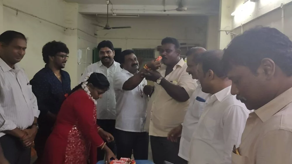 17/03/2025 அன்று எனது பிறந்த நாளை முன்னிட்டு பிறந்தநாள் நிகழ்ச்சியை கொண்டாடியும் அன்னதான நிகழ்ச்சியை நடத்தியும் வாழ்த்து தெரிவித்த உறவினர்களுக்கும் நண்பர்களுக்கும் எனது உயிராக கருதும் என் பரதவர் இன சொந்தங்களுக்கும் எனது மனமார்ந்த நன்றிகள்.