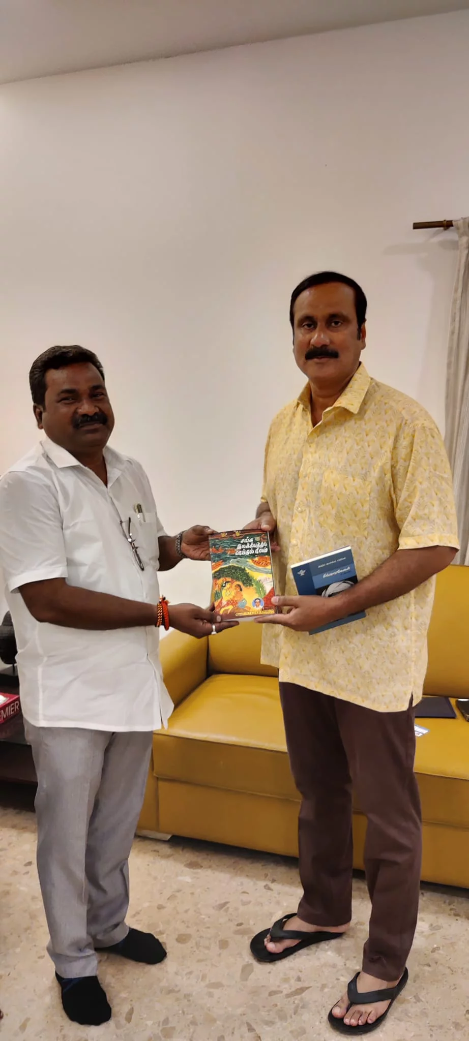 பரதவர் முன்னேற்றப் பேரவை சார்பில் பாட்டாளி தோழர் மாண்புமிகு. Dr.அன்புமணி ராமதாஸ் MP அவர்களை அவரது இல்லத்தில் நேரில் சந்தித்து மீனவர்களின் பல்வேறு பிரச்சனைகளை நேரடியாக எடுத்துரைத்தோம்.