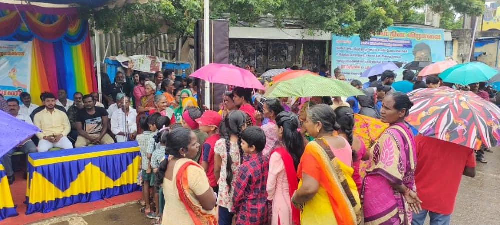 வடசென்னை எண்ணூர் பகுதியில் நடைபெற்ற உலக மீனவர் தின நிகழ்ச்சியில் கலந்து கொண்டு சிறப்பித்த போது.