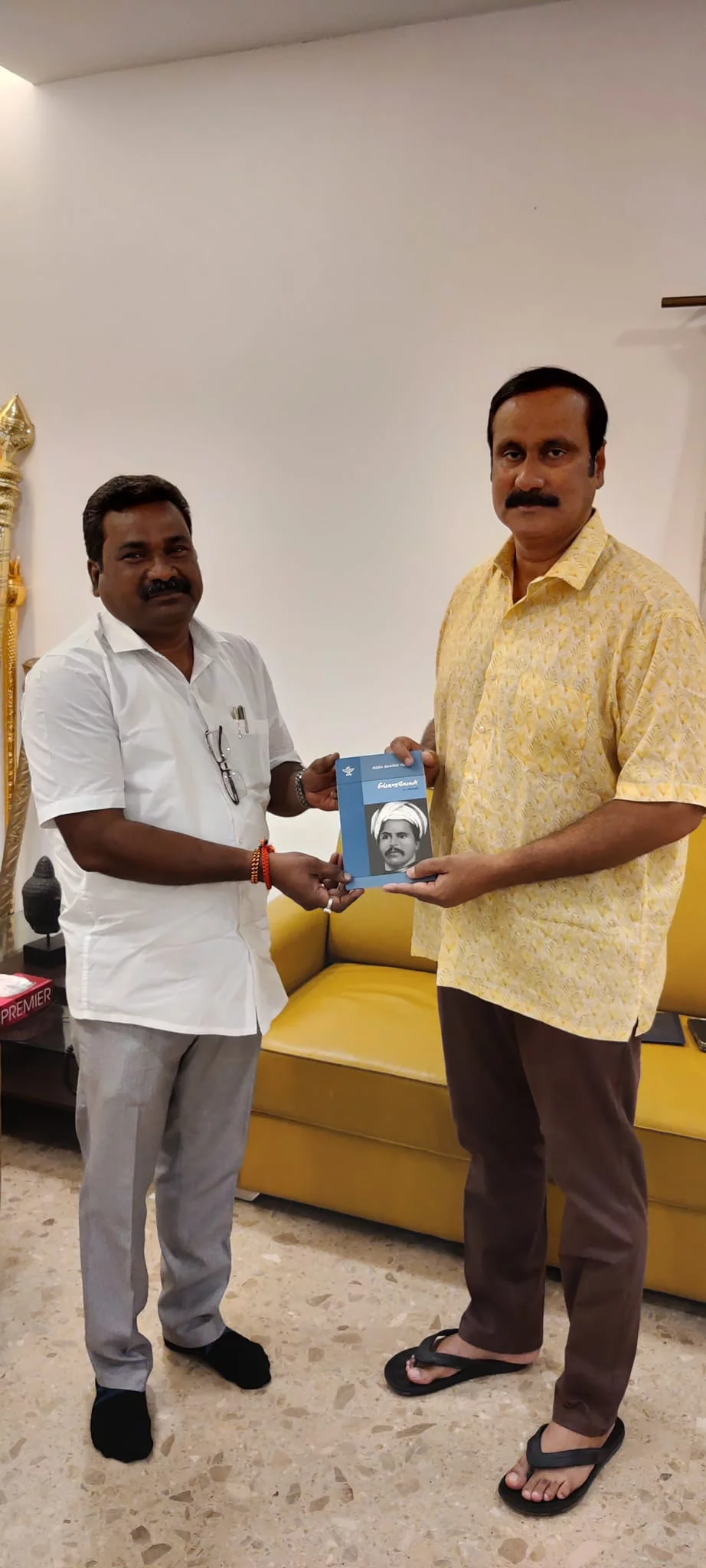 பரதவர் முன்னேற்றப் பேரவை சார்பில் பாட்டாளி தோழர் மாண்புமிகு. Dr.அன்புமணி ராமதாஸ் MP அவர்களை அவரது இல்லத்தில் நேரில் சந்தித்து மீனவர்களின் பல்வேறு பிரச்சனைகளை நேரடியாக எடுத்துரைத்தோம்.