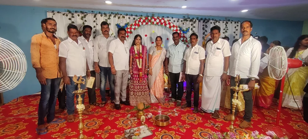 பரதவர் முன்னேற்றப் பேரவை மற்றும் இந்திய மீனவர் சங்கத்தின் மாவட்ட நிர்வாகி திரு.M.மதன்குமார் M.சீதாதேவி மகள் செல்வி திரு.M.S.தர்ஷினி அவர்களின் பூப்புனித விழா நிகழ்ச்சியில் சங்க நிர்வாகிகளுடன் கலந்து கொண்ட போது.