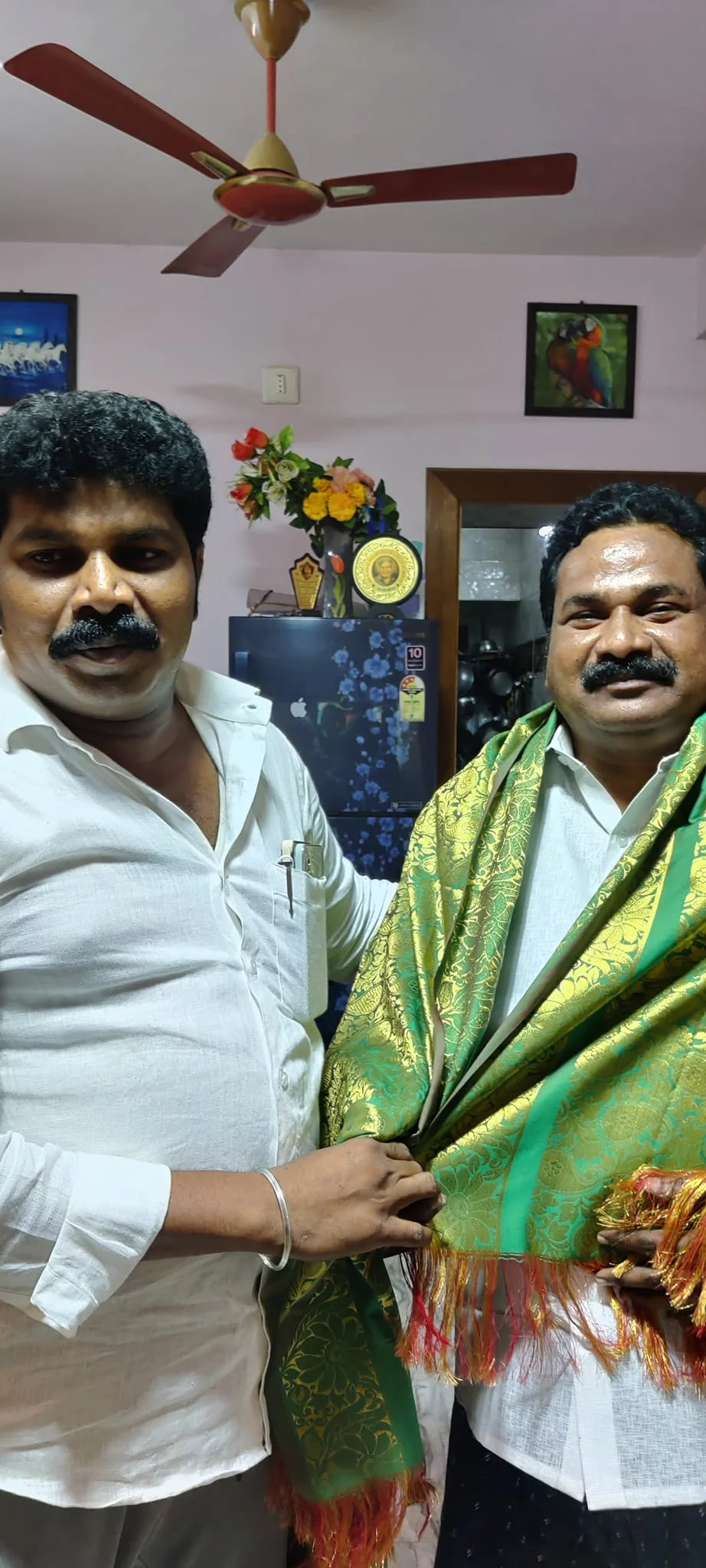 17/03/2023  எனது பிறந்தநாள் அன்று என்னை நேரில் சந்தித்தும் தொலைபேசி, வாட்சப், பேஸ்புக் instagram போன்ற சமூக ஊடகங்கள் வாயிலாகவும் பிறந்தநாள் வாழ்த்து தெரிவித்த அனைத்து நண்பர்களுக்கும் என் மீது பாசம் கொண்ட நட்புகளுக்கும் எனது மனமார்ந்த நன்றிகள்.