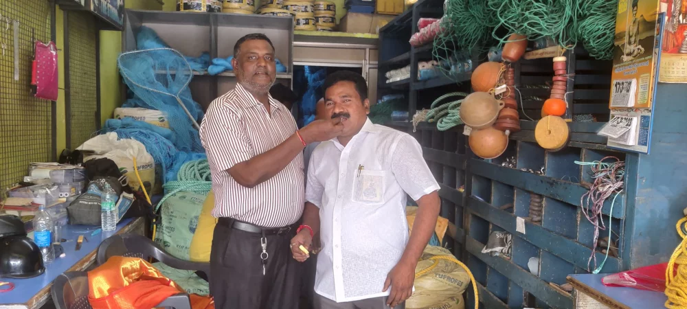 17/03/2023  எனது பிறந்தநாள் அன்று என்னை நேரில் சந்தித்தும் தொலைபேசி, வாட்சப், பேஸ்புக் instagram போன்ற சமூக ஊடகங்கள் வாயிலாகவும் பிறந்தநாள் வாழ்த்து தெரிவித்த அனைத்து நண்பர்களுக்கும் என் மீது பாசம் கொண்ட நட்புகளுக்கும் எனது மனமார்ந்த நன்றிகள்.