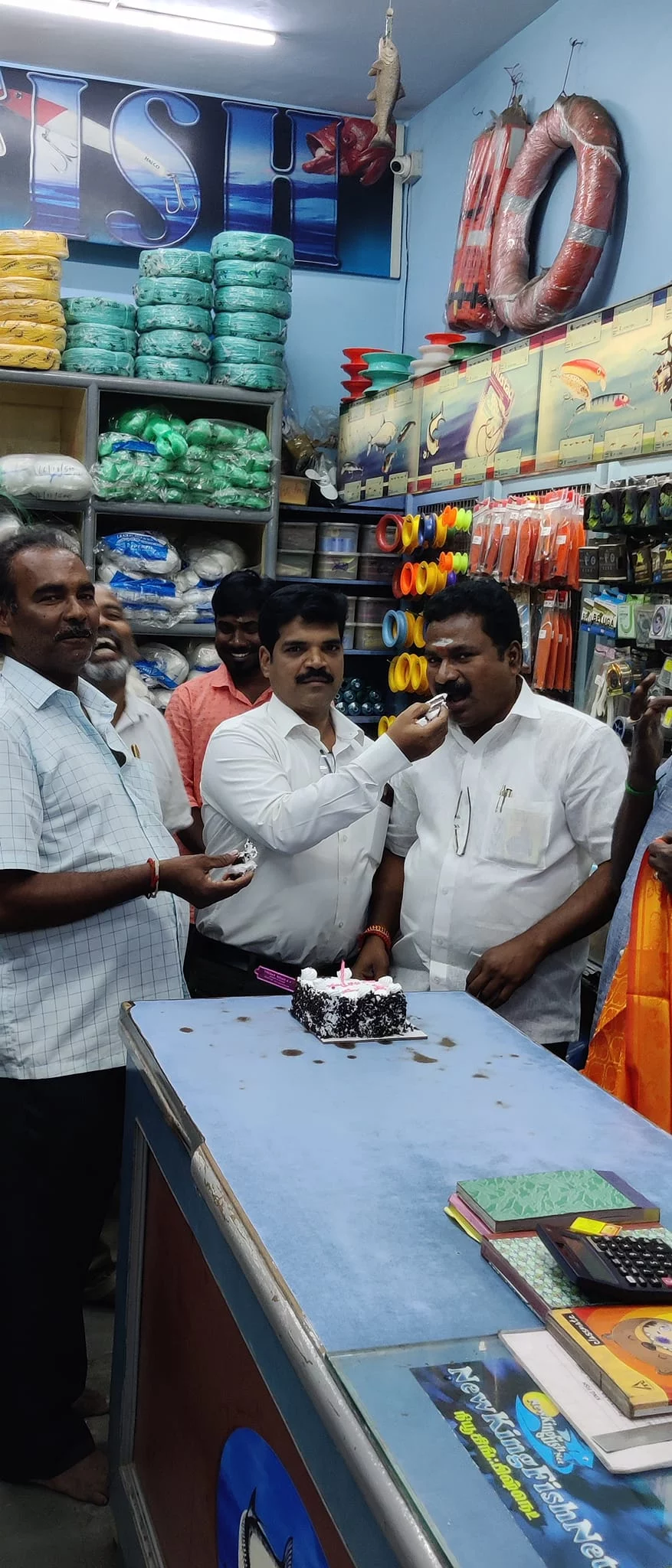 17/03/2023  எனது பிறந்தநாள் அன்று என்னை நேரில் சந்தித்தும் தொலைபேசி, வாட்சப், பேஸ்புக் instagram போன்ற சமூக ஊடகங்கள் வாயிலாகவும் பிறந்தநாள் வாழ்த்து தெரிவித்த அனைத்து நண்பர்களுக்கும் என் மீது பாசம் கொண்ட நட்புகளுக்கும் எனது மனமார்ந்த நன்றிகள்.