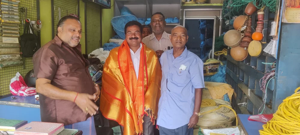 17/03/2023  எனது பிறந்தநாள் அன்று என்னை நேரில் சந்தித்தும் தொலைபேசி, வாட்சப், பேஸ்புக் instagram போன்ற சமூக ஊடகங்கள் வாயிலாகவும் பிறந்தநாள் வாழ்த்து தெரிவித்த அனைத்து நண்பர்களுக்கும் என் மீது பாசம் கொண்ட நட்புகளுக்கும் எனது மனமார்ந்த நன்றிகள்.