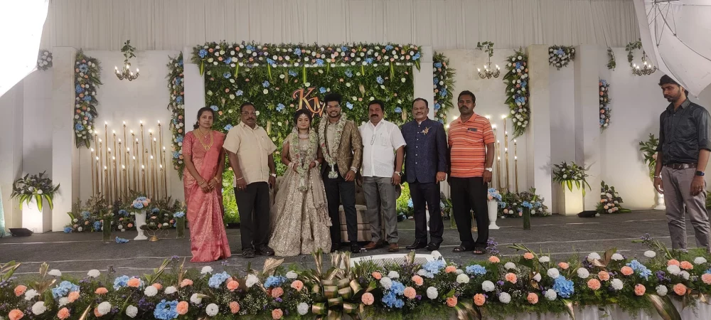 பரதவர் முன்னேற்றப் பேரவையின் அமைப்பு செயலாளர் திரு.ஆரோக்கியராஜ்  அவர்களின் கோயம்புத்தூரில் நடைபெற்ற இல்லத் திருமண விழாவில் பரதவர் முன்னேற்றப் பேரவையின் நிர்வாகிகளுடன் கலந்து கொண்ட போது.