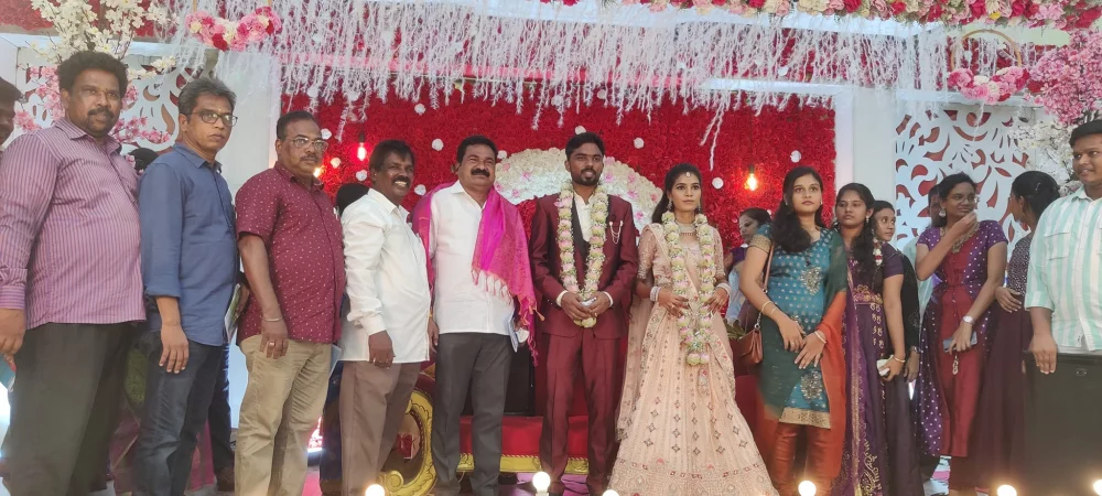 பாட்டாளி மீனவர் சங்கத்தின் புதுவை மாநில தலைவர் அருமை நண்பர் திரு உத்திராடம் அவர்களின் முத்துக்குமாரன் பரதவர் திருமகன் திரு.கோகுல குமார் அவர்களுக்கும் பரதவ திருமகள் செல்வி.புவனா ஆகியவர்களின் திருமண வரவேற்பு நிகழ்ச்சி புதுவையில் நடைபெற்றது.