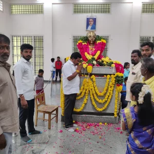 11/11/2023 இன்று சுயமரியாதை சுடரொளி ந. ஜீவரத்தினம் அவர்களுக்கு ராயபுரத்தில் அமைந்துள்ள அவருடைய மணி மண்டபத்தில் பரதவர் முன்னேற்றப் பேரவை நிர்வாகிகளுடன் ஐயா அவர்களுக்கு மலர் மாலை அணிவிக்கப்பட்டு புகழஞ்சலி செலுத்தப்பட்டது.