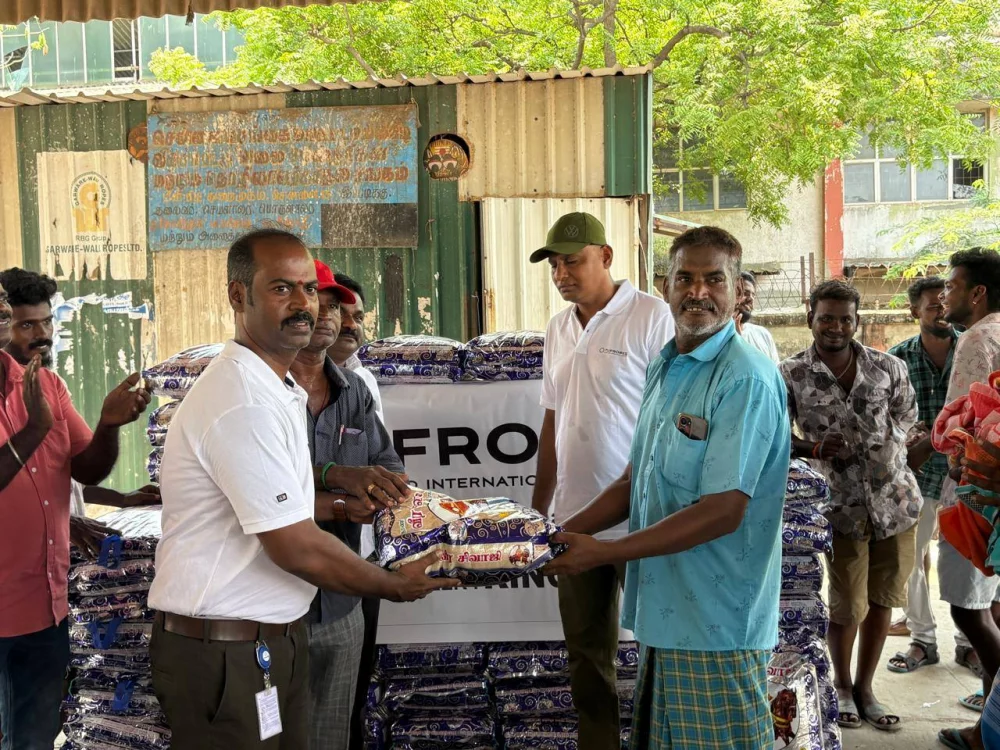 61 நாள்மீன்பிடி தடை காலத்தை முன்னிட்டு மீன்பிடி வலை மேஸ்திரிகள் சங்கத்தை சேர்ந்த உறுப்பினர்கள் அனைவருக்கும் மீன்பிடி தடைகால நிவாரணமாக அரிசி வழங்கப்பட்டது இந்தப் பங்களிப்பை டஃப்ரோப்ஸ் நிறுவனமும் அதன் டீலரான கிங் ஃபிஷ் நிறுவனத்துடன் இணைந்து வழங்கினோம்.