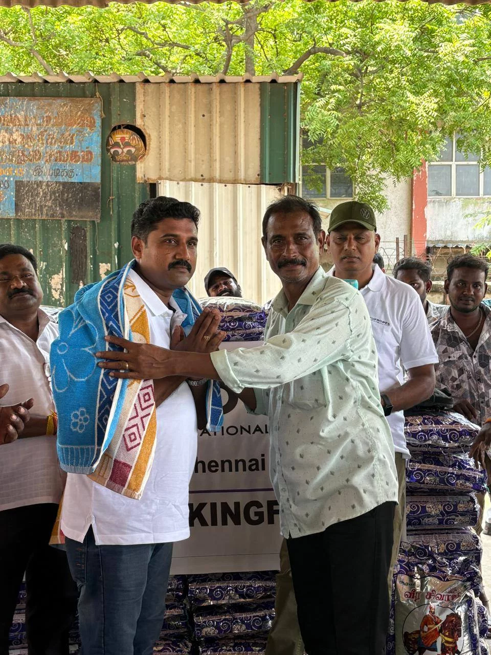 61 நாள்மீன்பிடி தடை காலத்தை முன்னிட்டு மீன்பிடி வலை மேஸ்திரிகள் சங்கத்தை சேர்ந்த உறுப்பினர்கள் அனைவருக்கும் மீன்பிடி தடைகால நிவாரணமாக அரிசி வழங்கப்பட்டது இந்தப் பங்களிப்பை டஃப்ரோப்ஸ் நிறுவனமும் அதன் டீலரான கிங் ஃபிஷ் நிறுவனத்துடன் இணைந்து வழங்கினோம்.