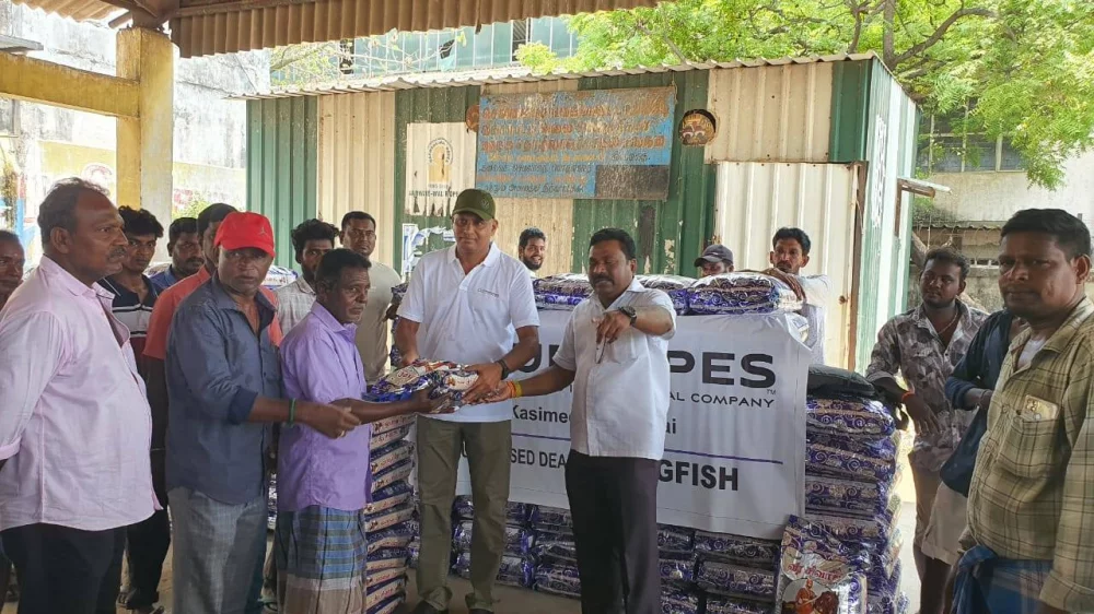 61 நாள்மீன்பிடி தடை காலத்தை முன்னிட்டு மீன்பிடி வலை மேஸ்திரிகள் சங்கத்தை சேர்ந்த உறுப்பினர்கள் அனைவருக்கும் மீன்பிடி தடைகால நிவாரணமாக அரிசி வழங்கப்பட்டது இந்தப் பங்களிப்பை டஃப்ரோப்ஸ் நிறுவனமும் அதன் டீலரான கிங் ஃபிஷ் நிறுவனத்துடன் இணைந்து வழங்கினோம்.