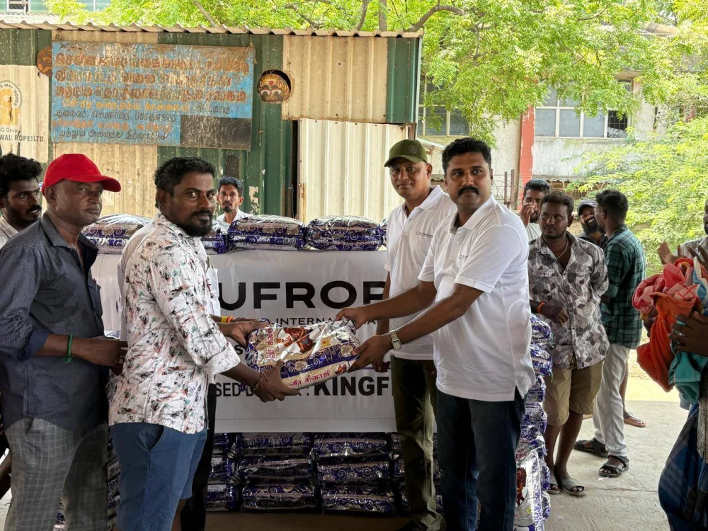 61 நாள்மீன்பிடி தடை காலத்தை முன்னிட்டு மீன்பிடி வலை மேஸ்திரிகள் சங்கத்தை சேர்ந்த உறுப்பினர்கள் அனைவருக்கும் மீன்பிடி தடைகால நிவாரணமாக அரிசி வழங்கப்பட்டது இந்தப் பங்களிப்பை டஃப்ரோப்ஸ் நிறுவனமும் அதன் டீலரான கிங் ஃபிஷ் நிறுவனத்துடன் இணைந்து வழங்கினோம்.