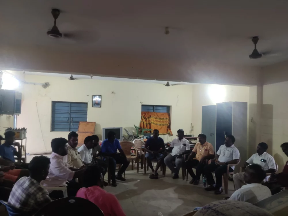 29.06.25செங்கல்பட்டு மாவட்டம் கல்பாக்கம் அடுத்த உய்யாலி குப்பம் கிராமத்தில் இளைஞர்களுக்கான பரதவர் அரசாணை விழிப்புணர்வு கருத்து பட்டறை மற்றும் பரதவர் மக்களின் அரசியல் எழுச்சி கருத்தரங்கம்ஆகியவை நடத்துவது சம்பந்தமாக நிர்வாகிகளின் ஆலோசனைக் கூட்டம் நடைபெற்றது