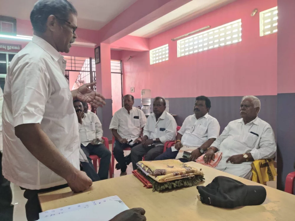 இன்று AITUC மீனவ தொழிலாளர் கூட்டமைப்பு சார்பில் மீனவர்களின் பல்வேறு பிரச்சனைகளுக்கு தீர்வு காண்பது சம்பந்தப்பட்ட கலந்தாய்வுக் கூட்டம் நடைபெற்ற போது.