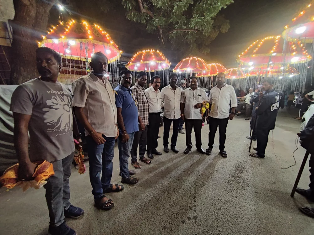 அன்னை வேளாங்கண்ணி மாதா ஆலயம் ராயபுரம் ஸ்டான்லி மருத்துவமனை அருகில் 53 ஆம் ஆண்டு தேர் திருவிழா நிகழ்ச்சிகள் சிறப்பு விருந்தினராக கலந்து கொண்டதால் நினைவு பரிசு