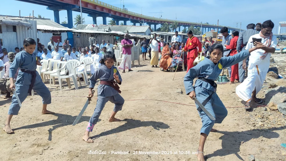 இன்று 21/11/2025 பாம்பன் வடக்கு கடற்கரை பகுதியில் நடைபெற்ற உலக மீனவர் தின விழா நிகழ்ச்சியில் கலந்து கொண்டு சிறப்புரையாற்றிய போது.