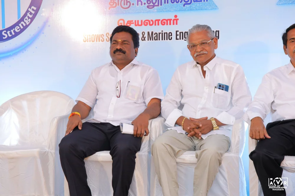 தூத்துக்குடியில் நெய்தல் தொழில் முனைவோர் நலச்சங்கம் மூன்றாம் ஆண்டு முப்பெரும் விழா நிகழ்ச்சியில் சிறப்பு விருந்தினராக கலந்து கொண்டு சிறப்பித்த போது.