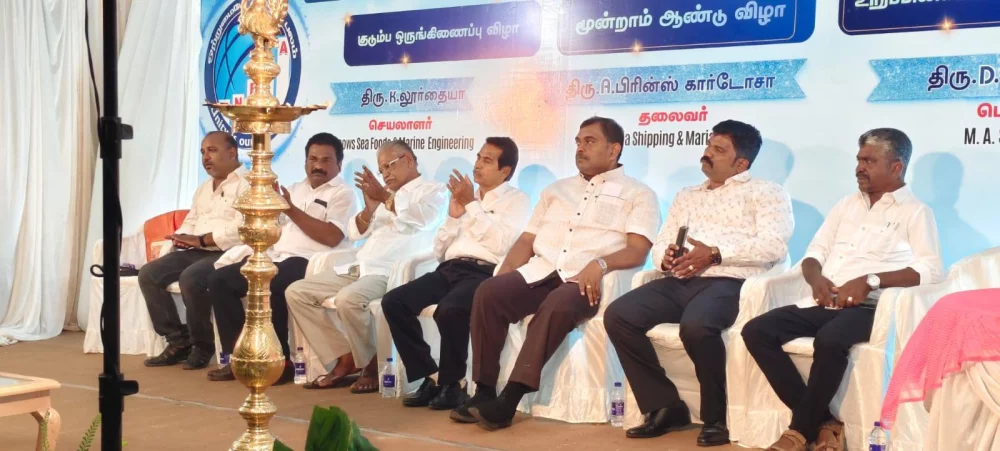 தூத்துக்குடியில் நெய்தல் தொழில் முனைவோர் நலச்சங்கம் மூன்றாம் ஆண்டு முப்பெரும் விழா நிகழ்ச்சியில் சிறப்பு விருந்தினராக கலந்து கொண்டு சிறப்பித்த போது.