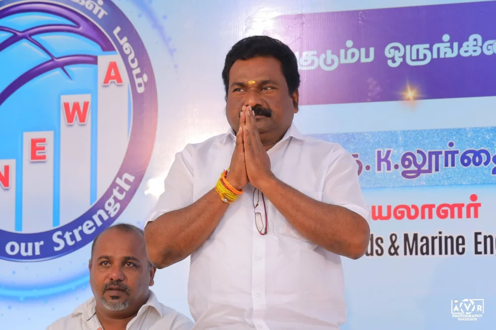 தூத்துக்குடியில் நெய்தல் தொழில் முனைவோர் நலச்சங்கம் மூன்றாம் ஆண்டு முப்பெரும் விழா நிகழ்ச்சியில் சிறப்பு விருந்தினராக கலந்து கொண்டு சிறப்பித்த போது.